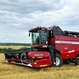 Зерноуборочный комбайн GS400