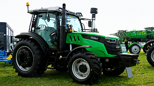 Колесный трактор UMG T1804