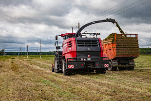 Кормоуборочный комбайн FS650 Кормоуборочный комбайн FS650