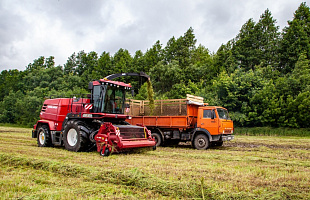 Кормоуборочный комбайн FS650 Кормоуборочный комбайн FS650
