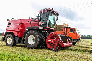 Кормоуборочный комбайн FS650 Кормоуборочный комбайн FS650