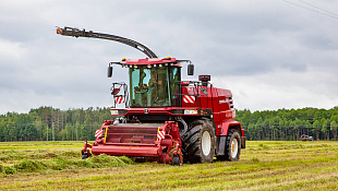 Кормоуборочный комбайн FS650 Кормоуборочный комбайн FS650